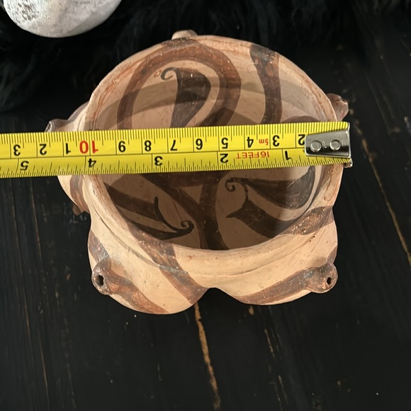 Vintage pottery shaker art - Picture 7 of 16